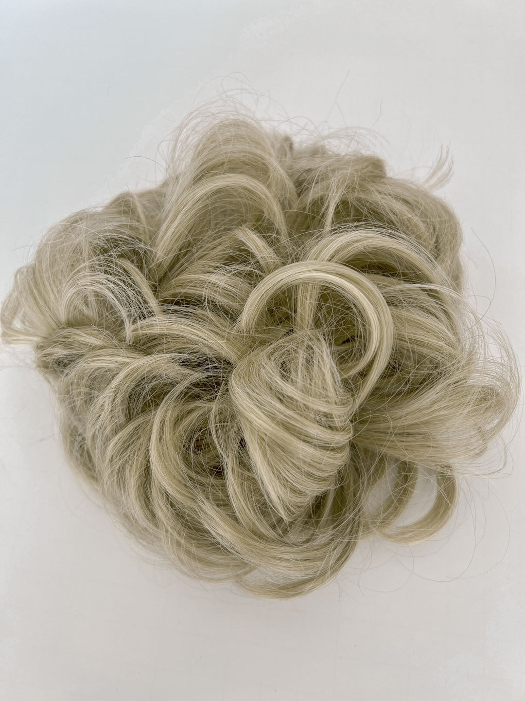 blonde bun wig#color_sandy-ash-blonde