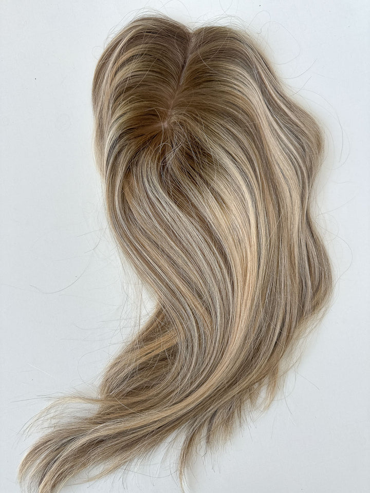 Hair Topper Rooted Blonde Highlights