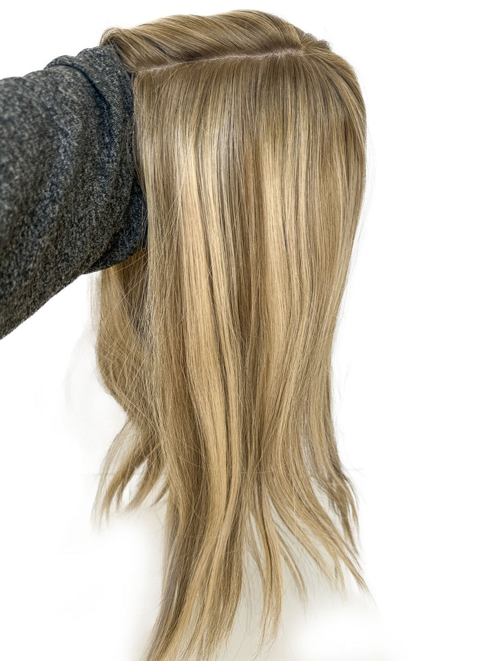 Hair Topper Rooted Blonde Highlights