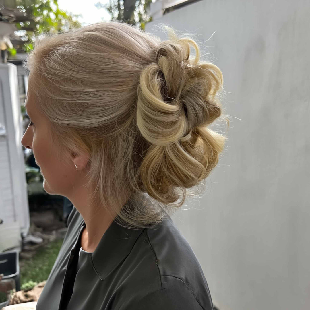 bun extensions#color_golden-blonde-mix-bleach-blonde
