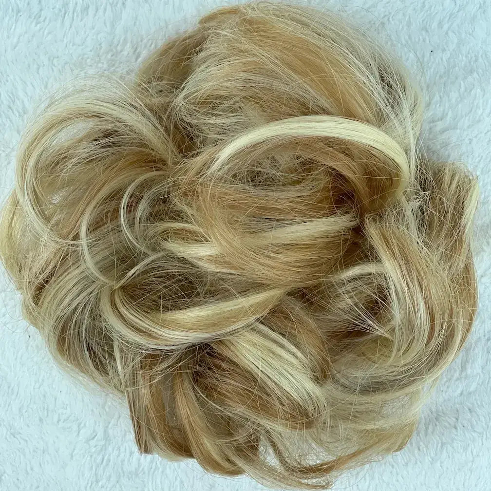 blonde woman hair bun#color_golden-honey-blonde