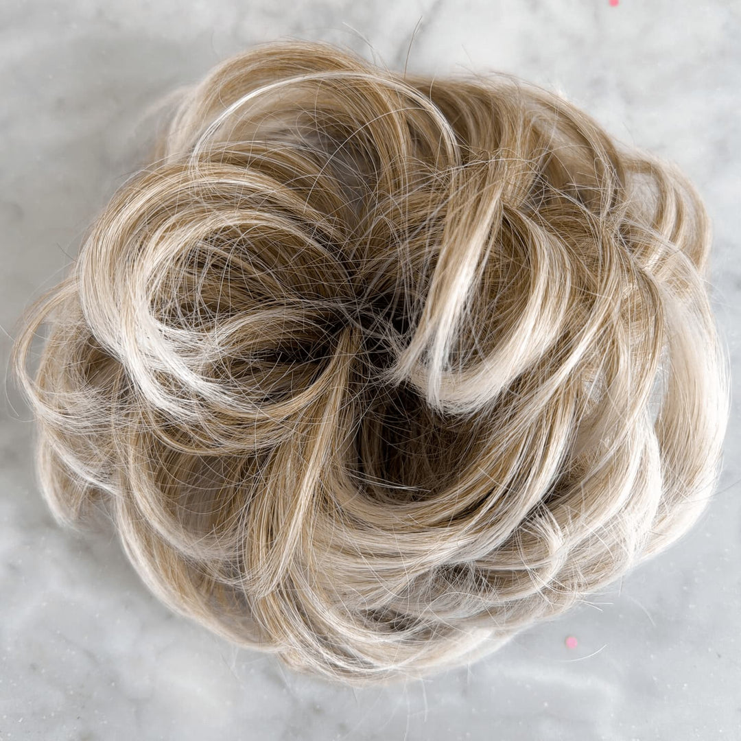 #color_light-blonde-creamy-tips