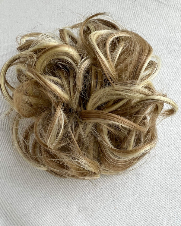 Apexhairs Messy Bun Hairpiece Wiglet Blonde